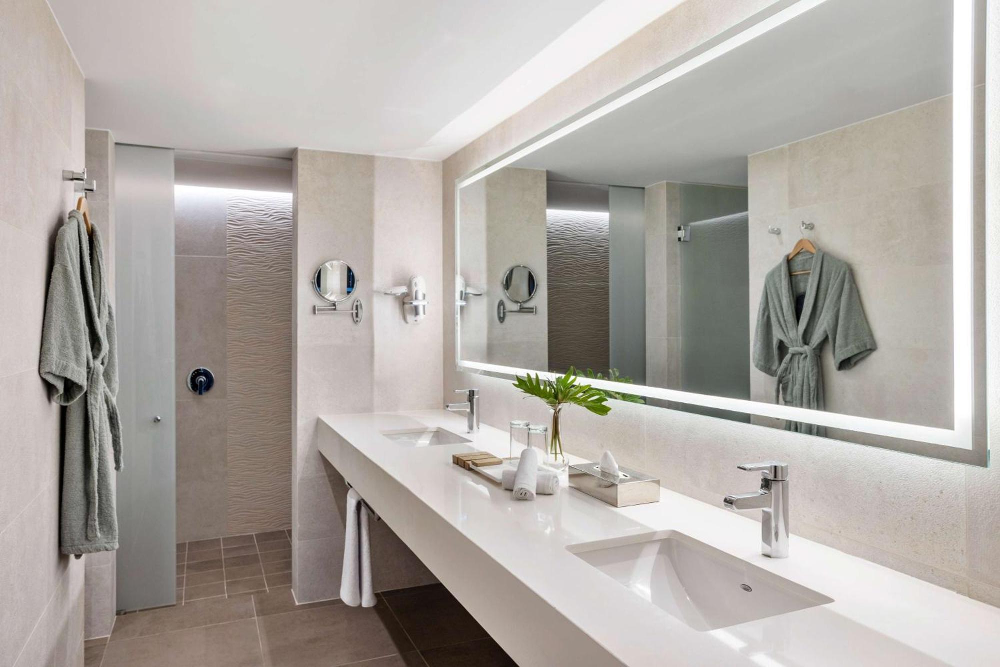 Avani Cancun Airport -previously Nh Cancun Airport-