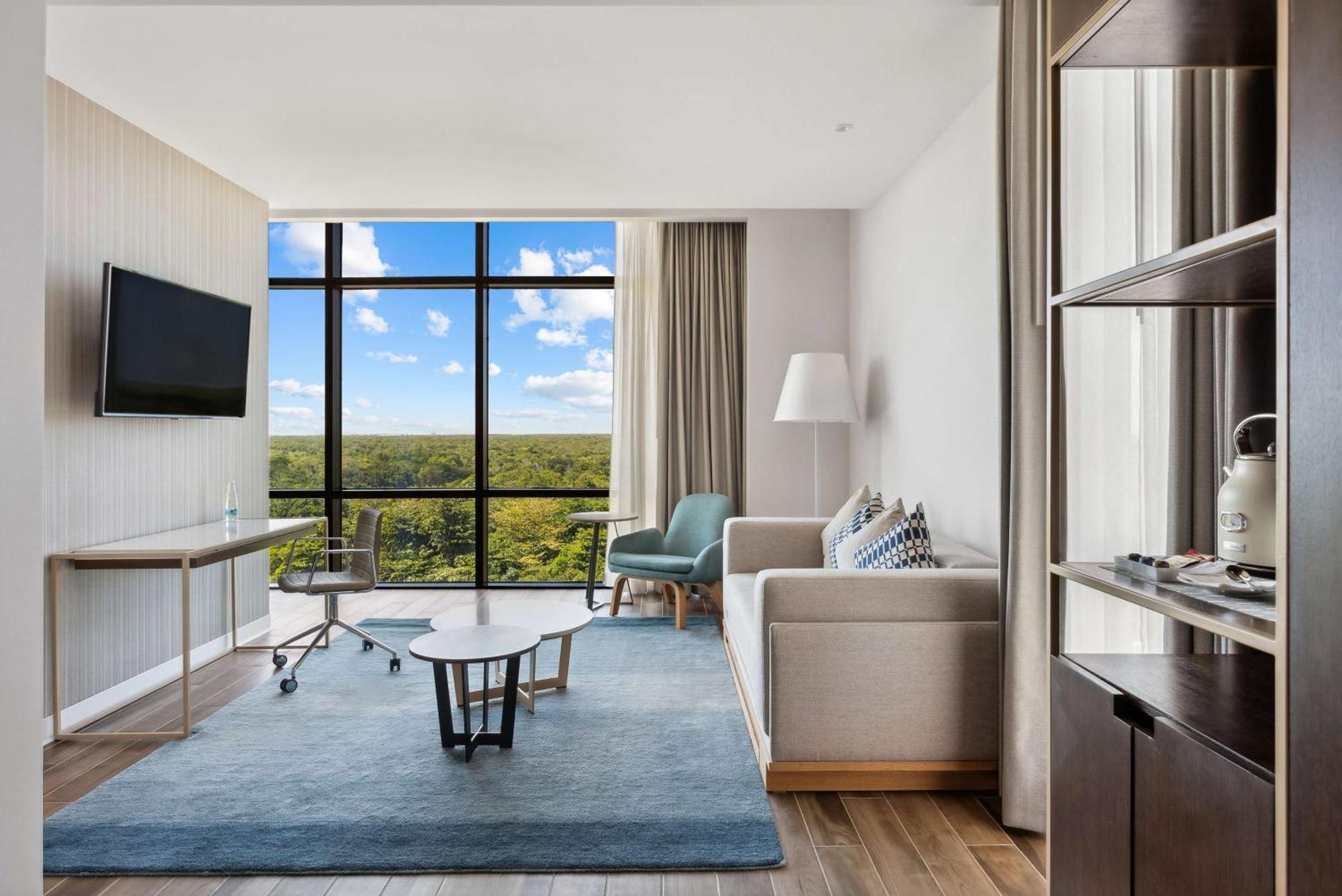 Avani Cancun Airport -previously Nh Cancun Airport- Hotel 4*